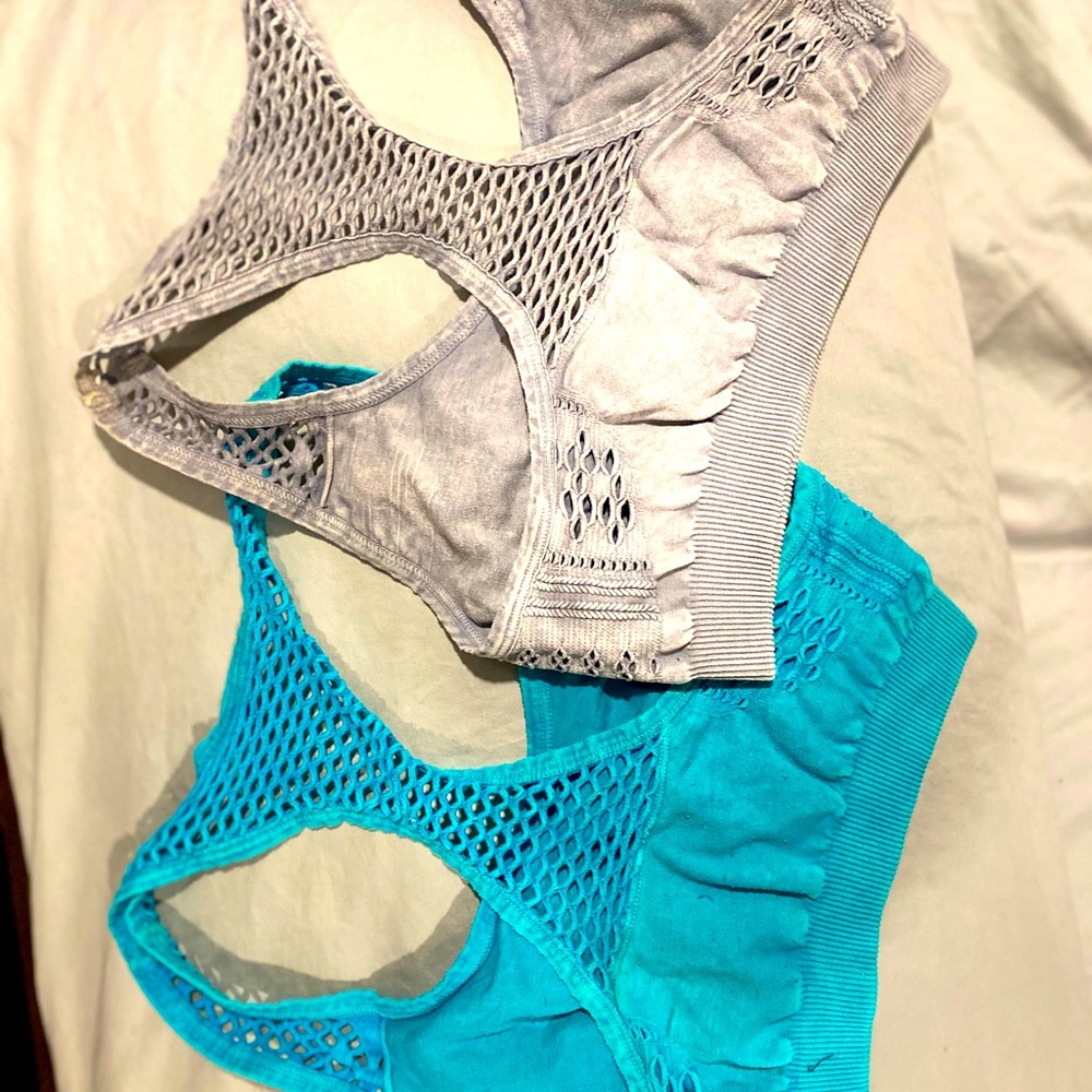 2 Victoria secret sports bras